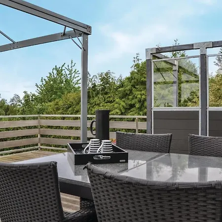 Two-bedroom Holiday In *