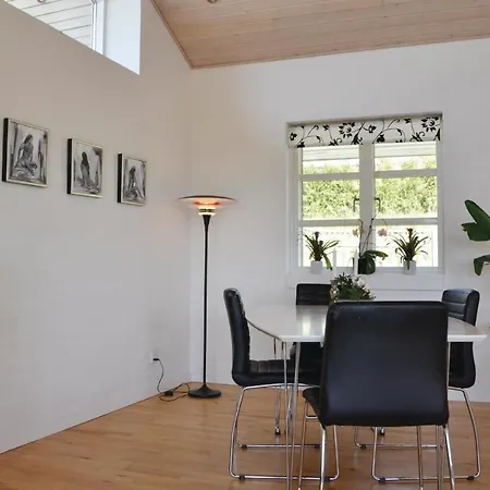Two-bedroom Holiday In Casa de Férias Ølsted
