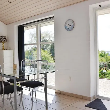 Casa de Férias Two-bedroom Holiday In Ølsted